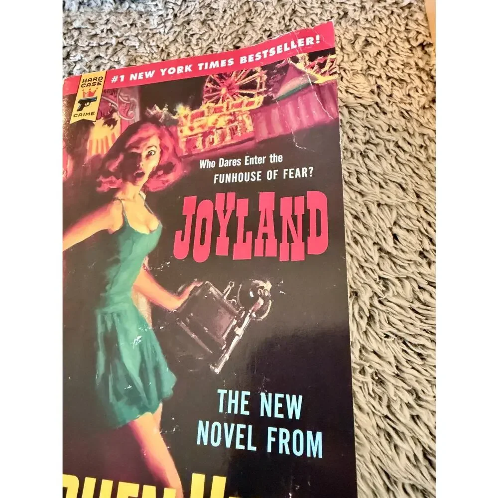Stephen King Paperback Book Lot Joyland Hard Case Crime Cell Horror Lot of 2